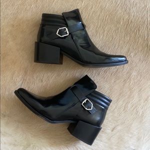 TOPSHOP chunky heeled bootie